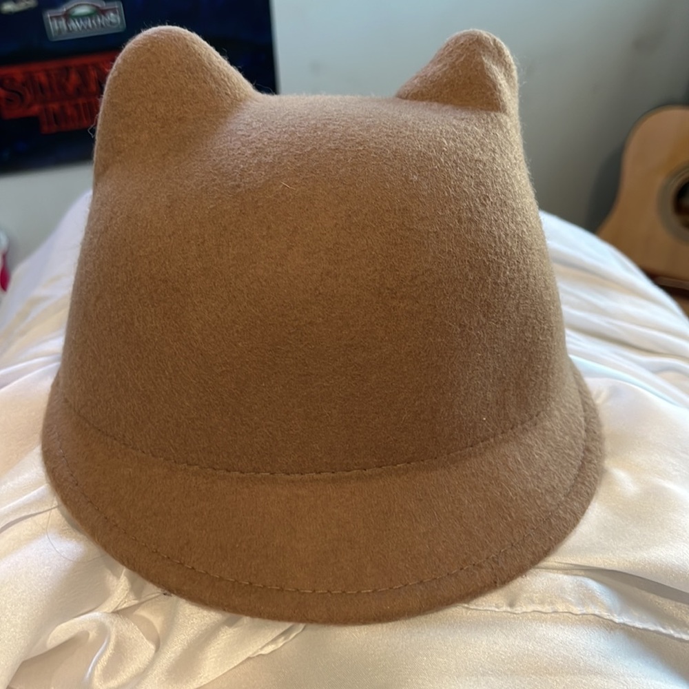 cute hat - Picture 2 of 5